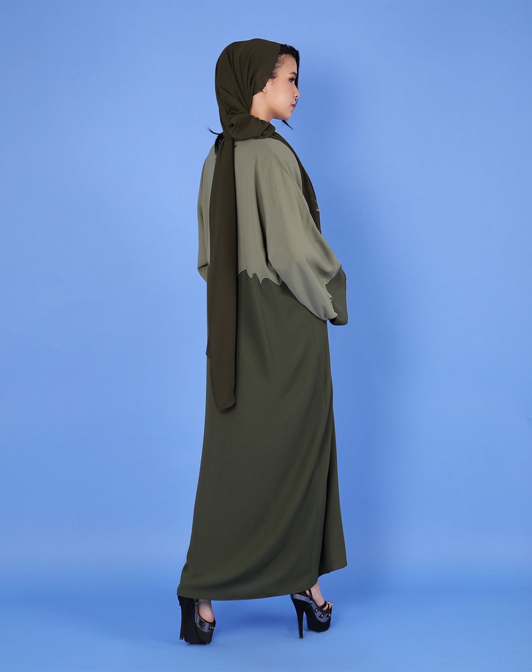 QUINCE JUBAH